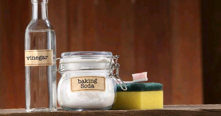 How to clean the oven with baking soda and white vinegar